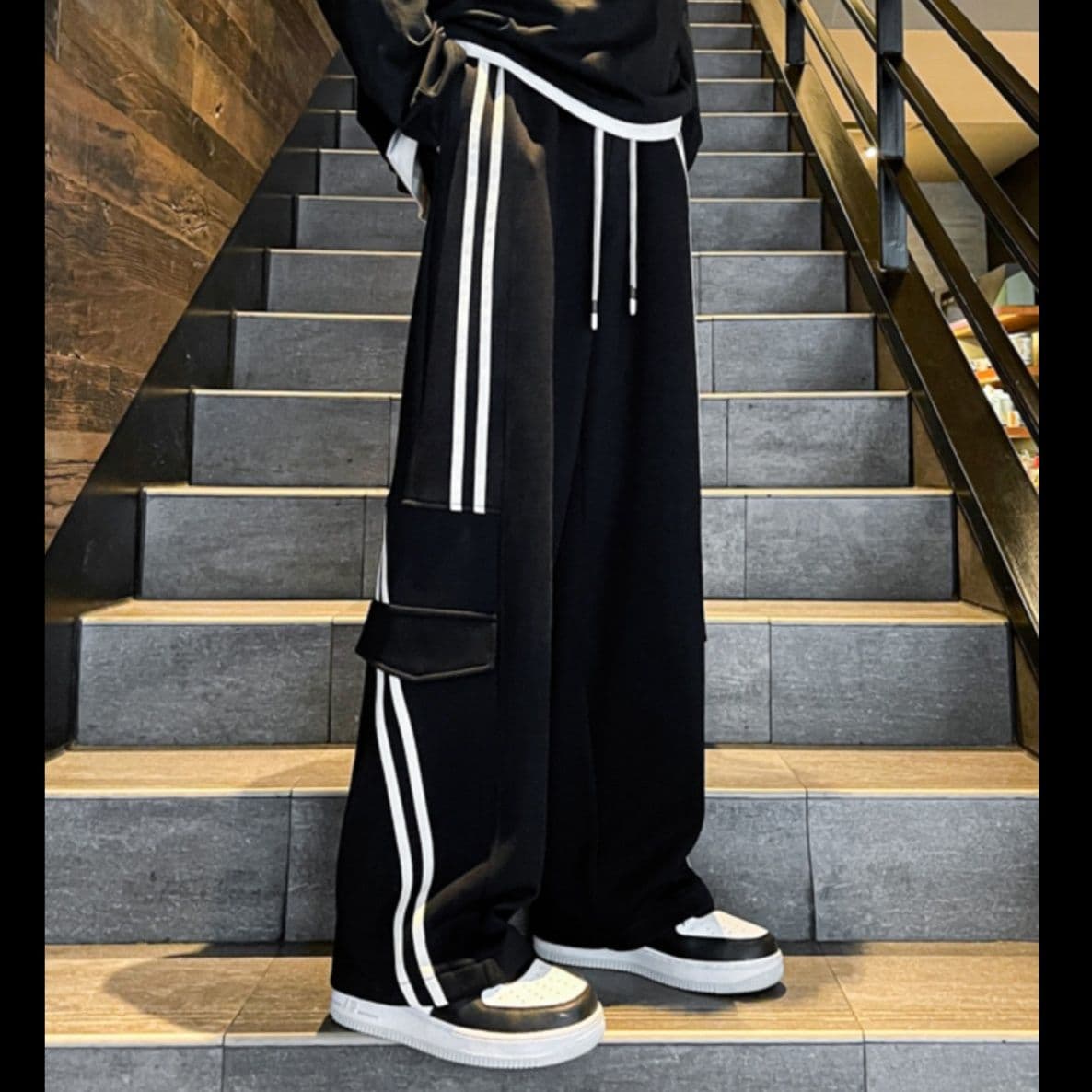 【メンズ】スウェットパンツ 縦ライン入り ゆったりスウェットパンツ