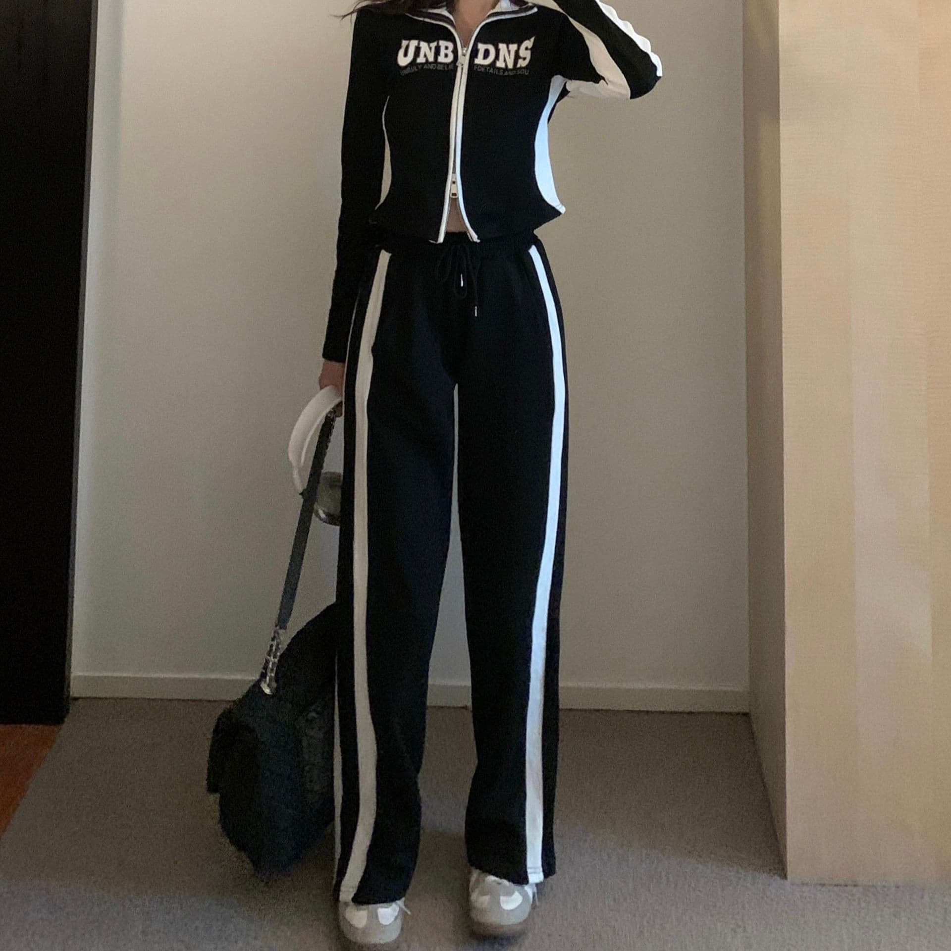 【レディース上下セット】スウェットパンツ サイドライン入りゆったりスウェットパンツ