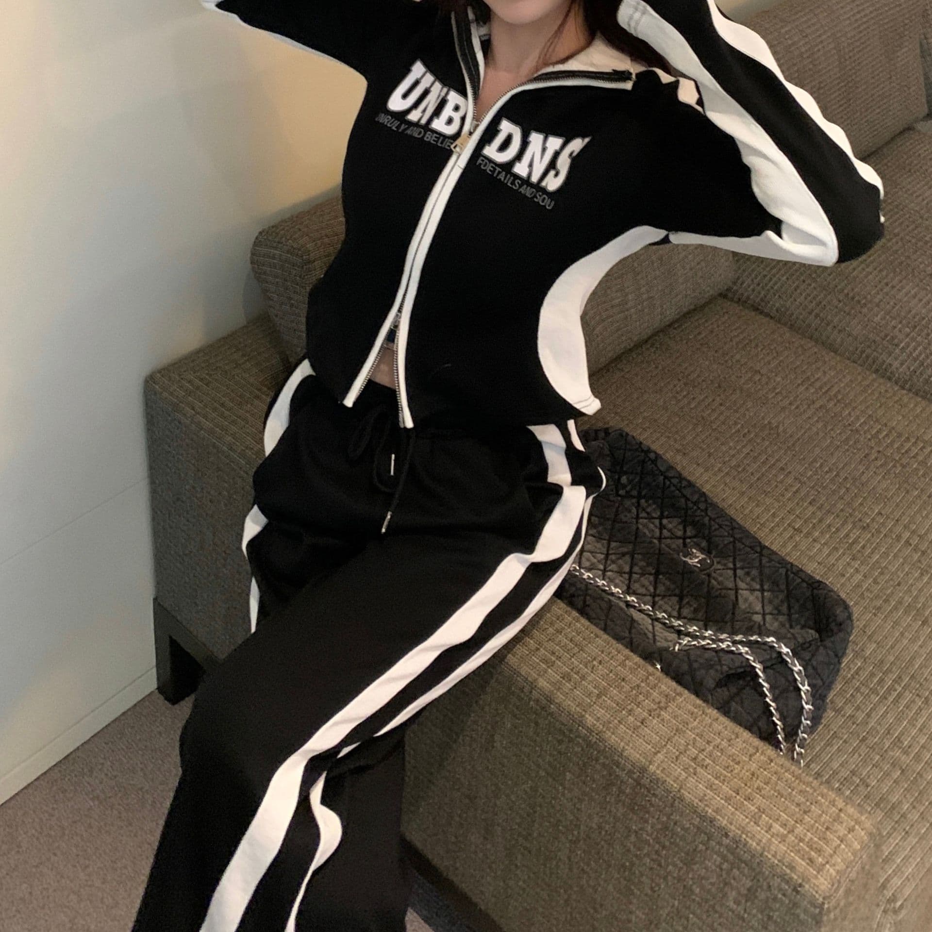 【レディース上下セット】スウェットパンツ サイドライン入りゆったりスウェットパンツ