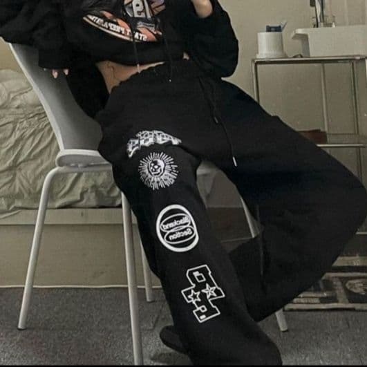 【レディース】スウェットパンツ スウェットパンツ ストリートモチーフ柄入りゆったりパンツ