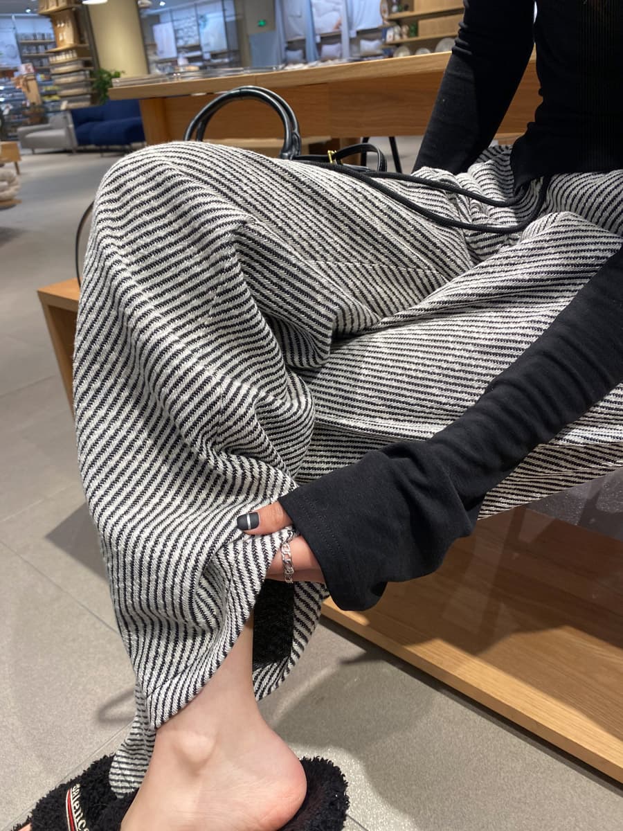 【レディース】スウェットパンツ スウェットパンツ 斜め縞模様リラックスワイドパンツ