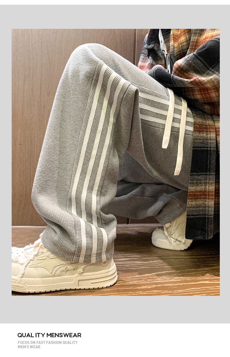 【メンズ】スウェットパンツ 三本ライン入りゆったりスウェットパンツ