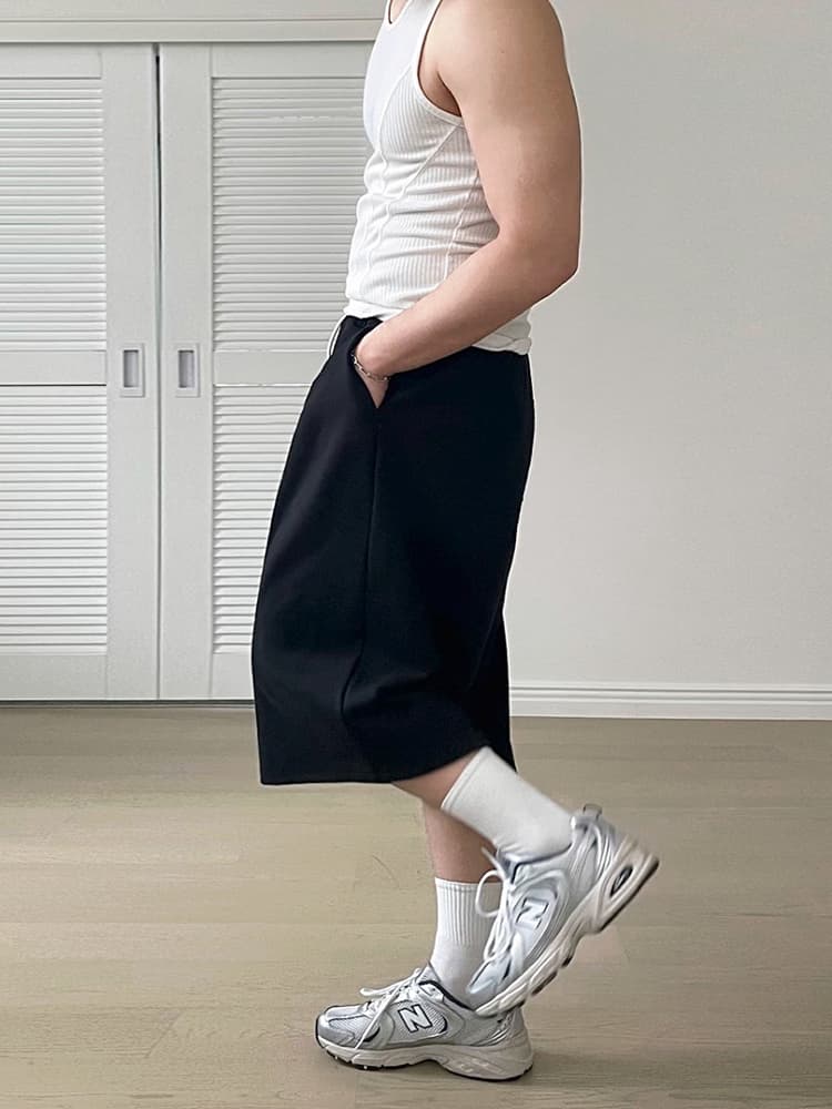 【メンズ】リラックスワイドハーフスウェットパンツ