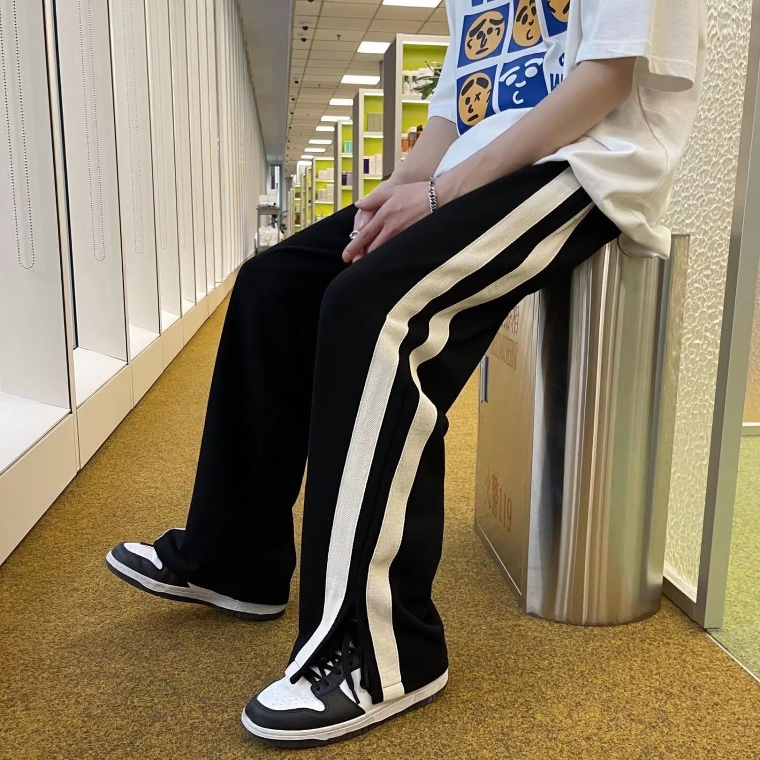 【メンズ】スウェットパンツ サイドライン入り ゆったりスウェットパンツ
