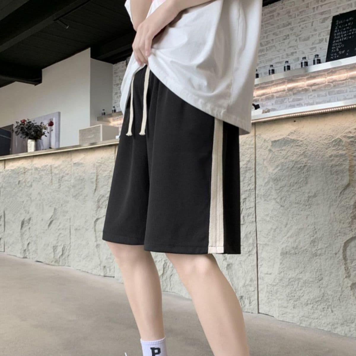 【レディース】ワイドシルエット五分丈スウェットパンツ