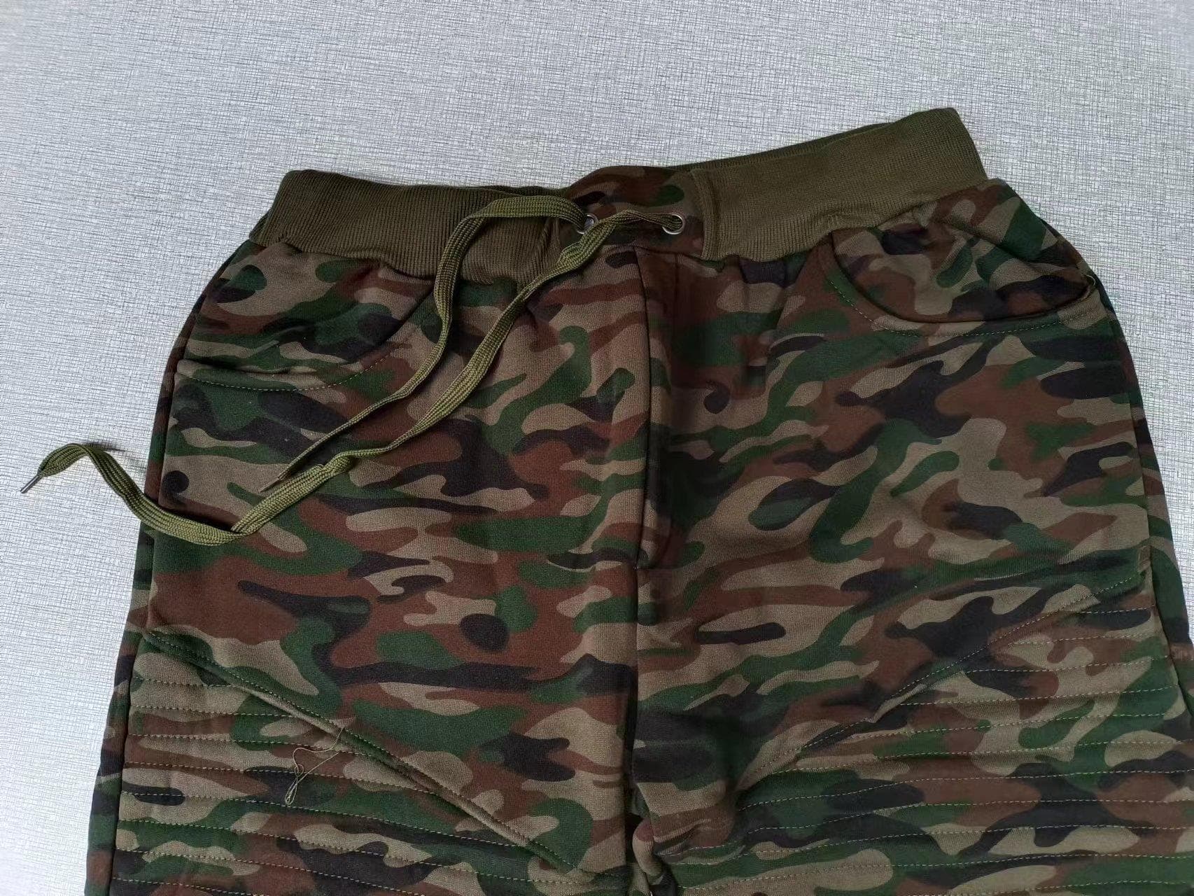 【メンズ】スウェットパンツ 迷彩柄リブ加工スキニースウェットパンツ