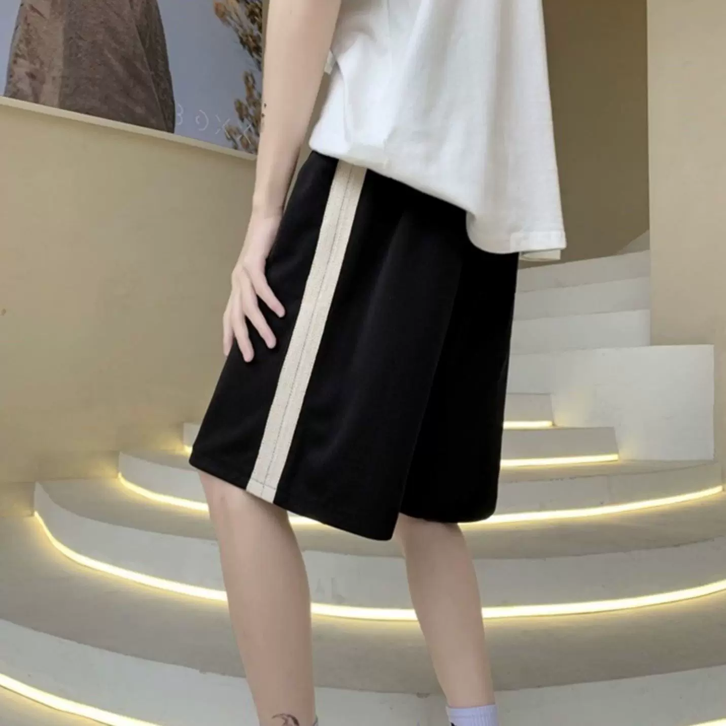 【レディース】ワイドシルエット五分丈スウェットパンツ